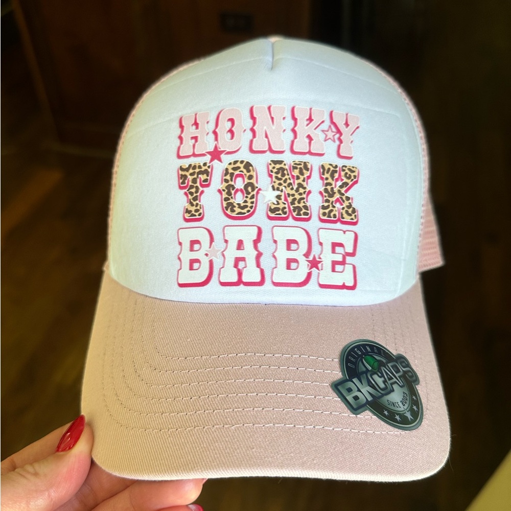 Women’s fun hat - boutique hat never worn